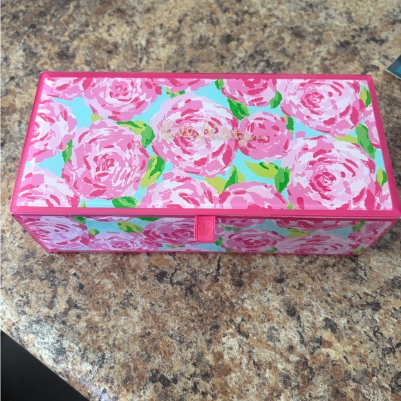 Lilly Pulitzer First Impressions Jewelry Box - Picture 1 of 3